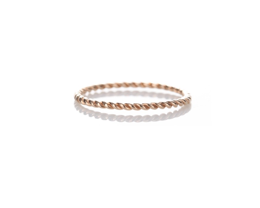 Torchon Ring in Rose Gold