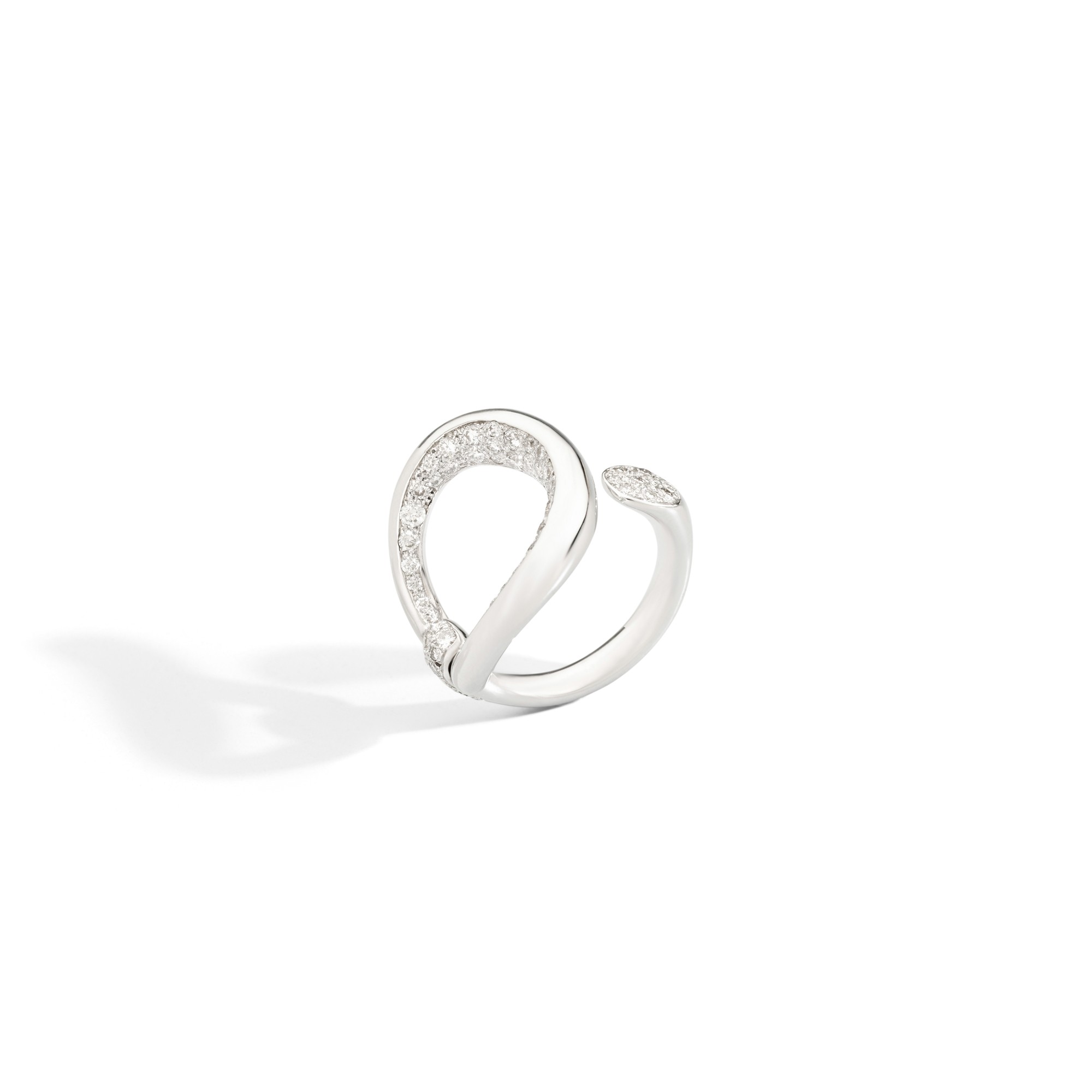 Fantina Ring in White Gold and Diamonds